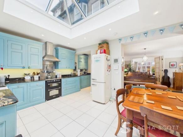 Kitchen / Breakfast Room