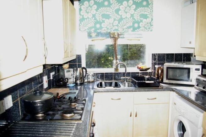 MODERN KITCHEN