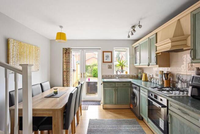 6 Hudson Close-04.jpg