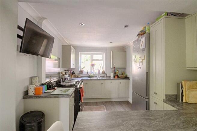KITCHEN/BREAKFAST RO