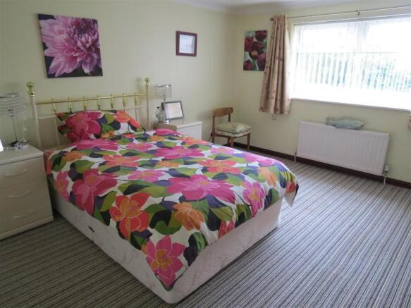 Bedroom 2: