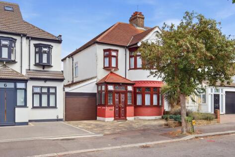 Stonehall Avenue, Ilford, IG1