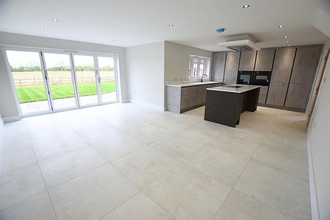 LIVING DINING DAY KITCHEN