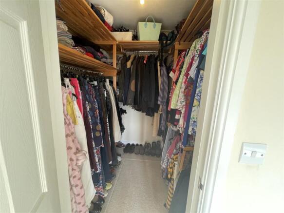 ANOTHER ROOM ASPECT