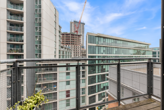 2 bed Apartment to rent Image 7