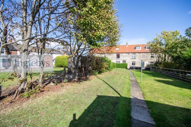 3 bed House for sale Image 4