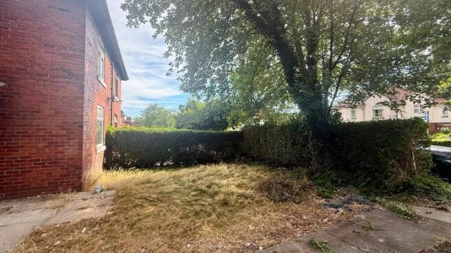 3 bed Semi-Detached to rent Image 6