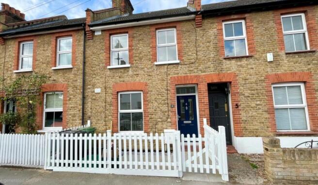 3 bed terraced house to rent Adelaide Road, Chisl