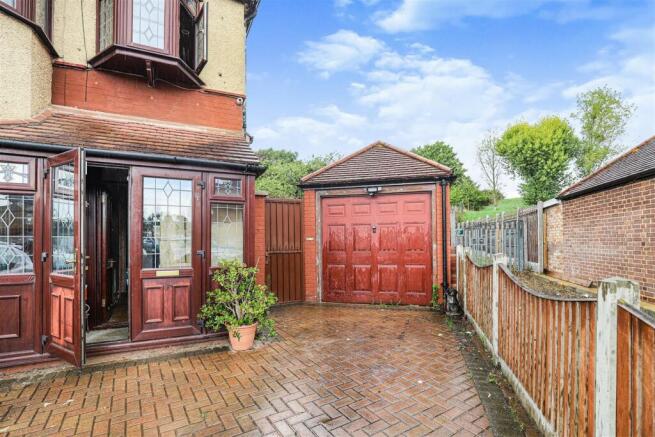 DETACHED Garage