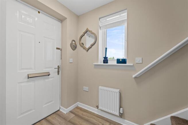 4 bed Detached for sale Image 4