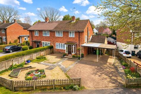 Loman Road, Mytchett, Camberley, Surrey, GU16