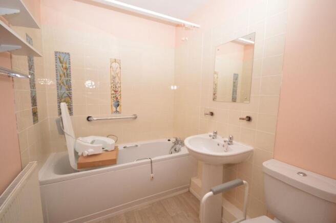 Photo 8