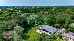 Oakleigh, Newgate, Wilmslow SK9 5LN