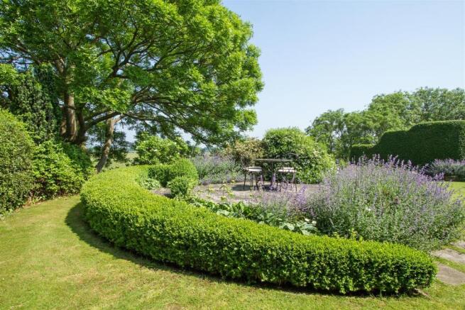 house. estate agency Amberley gardens
