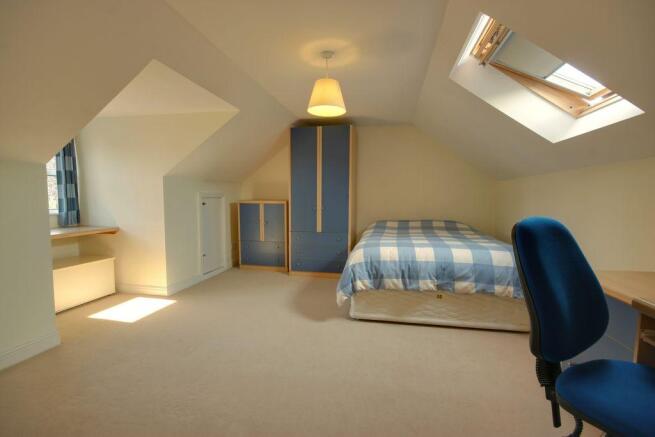 Bedroom 2 (Double)