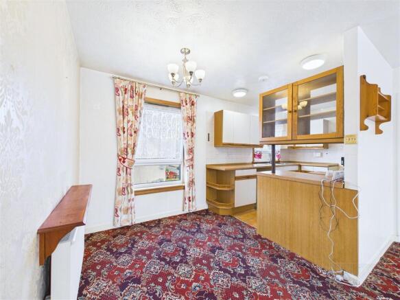 Sitting Room & Dining Area