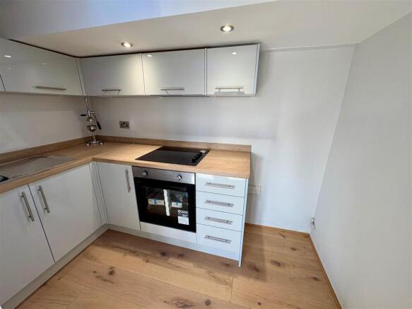 2 bed Terraced for sale Image 3