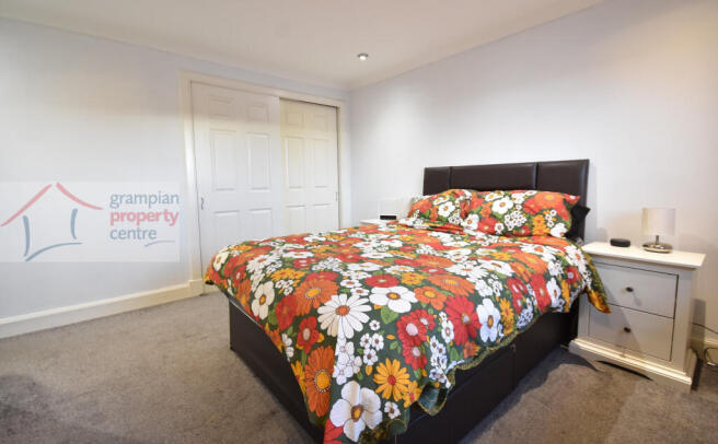 bed 1 3.JPG