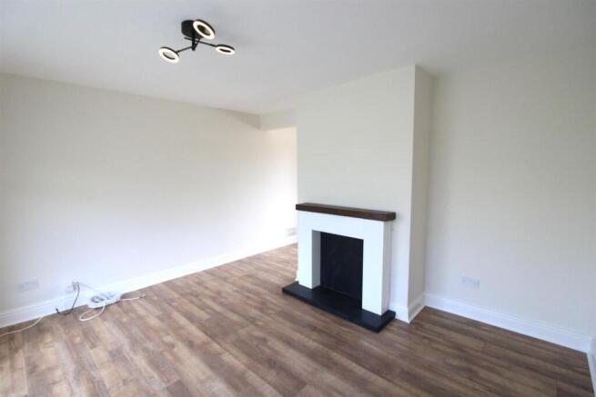 3 bed Terraced for sale Image 5