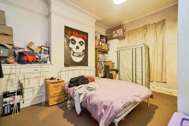 3 bed Apartment for sale Image 9