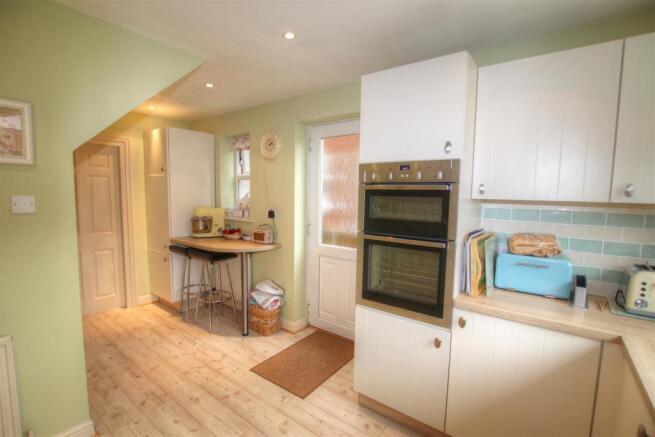 BREAKFAST KITCHEN