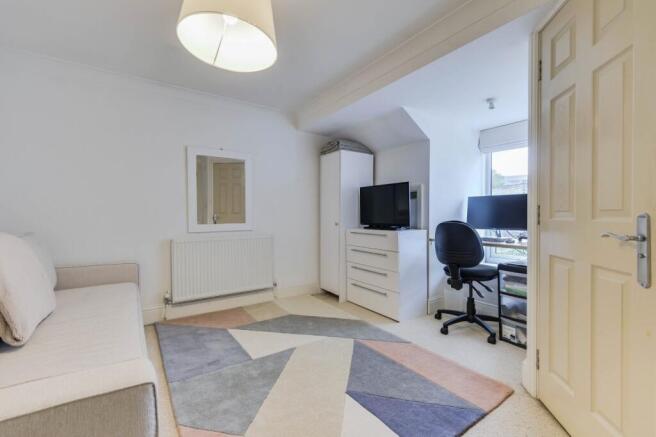 2 bed Flat for sale Image 11