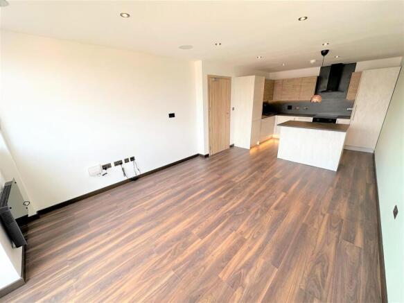 1 bed Apartment to rent Image 6