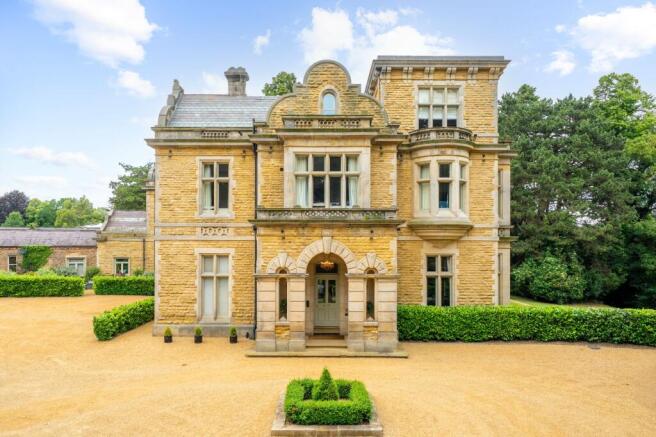 2 bed Apartment for sale Image 11
