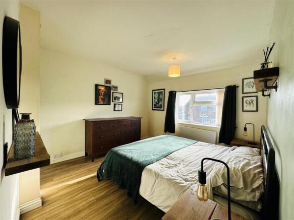 bed 1.jpg