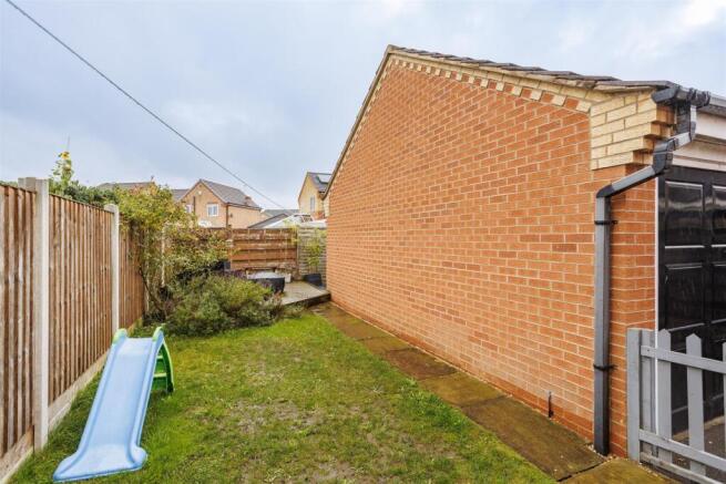 6_Morehall_Close_1.jpg