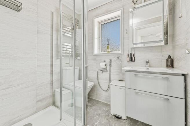 3 bed Semi-Detached for sale Image 12
