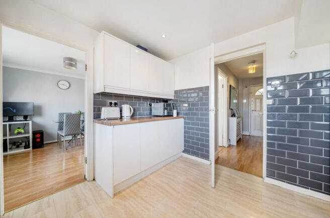 1334892-27-6891c7...