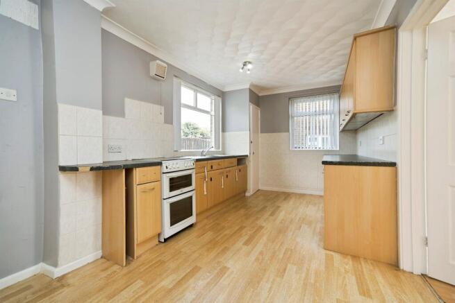 2 bed Semi-Detached for sale Image 7