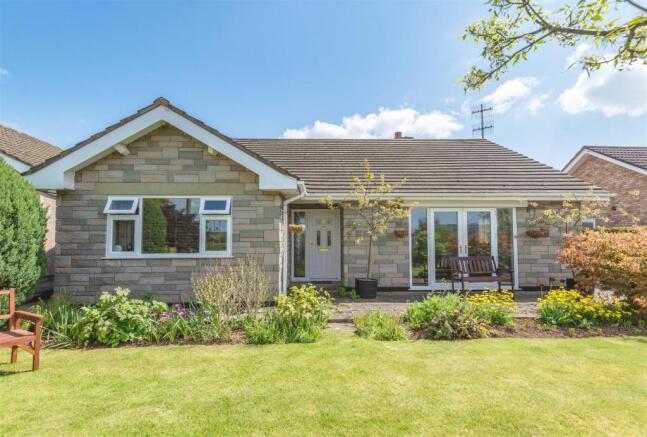 5 Park Avenue, Brecon-15.jpg