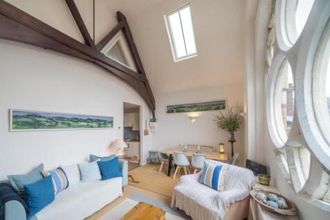 STUNNING CHURCH CONVERSION - Union Road, Cowes