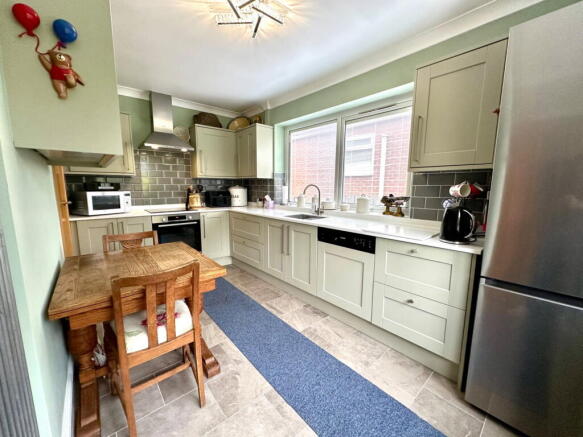 2 bed Detached Bungalow for sale Image 5