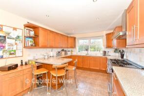 Kingston House, Victoria Road, Hayling Island PO11 0LU