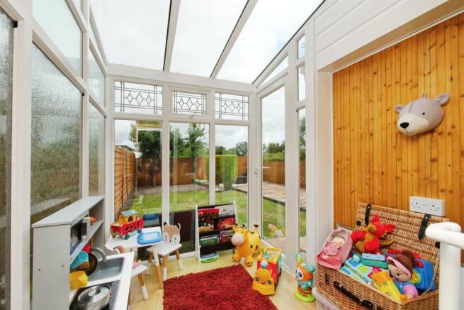 3 bed Semi-Detached for sale Image 5