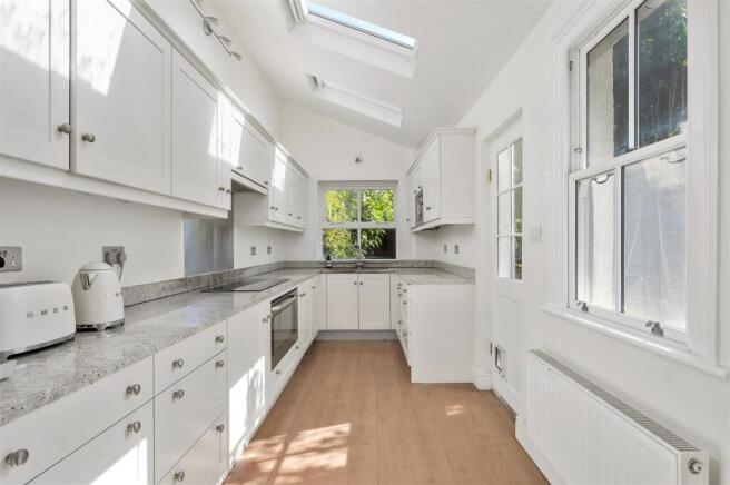 Poplar Grove, New Malden photo 4