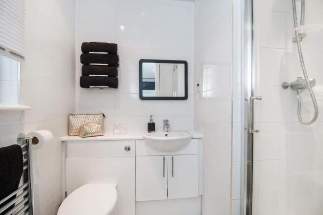 En-suite Shower