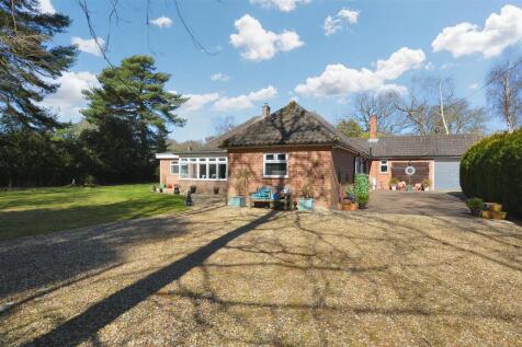 Cromer Road, High Kelling, Holt