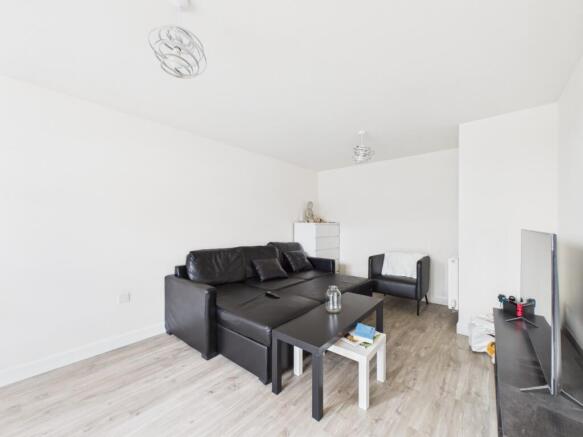 4 bed Detached for sale Image 6