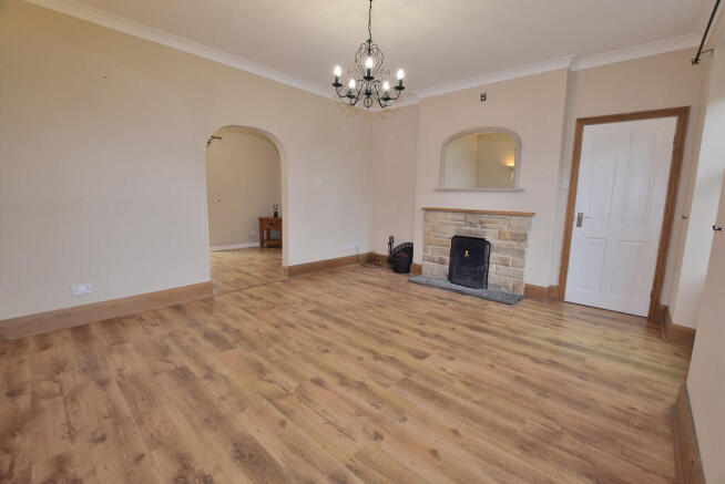3 bed Detached to rent Image 8