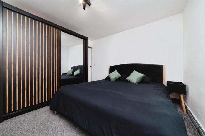 2 bed Terraced for sale Image 7