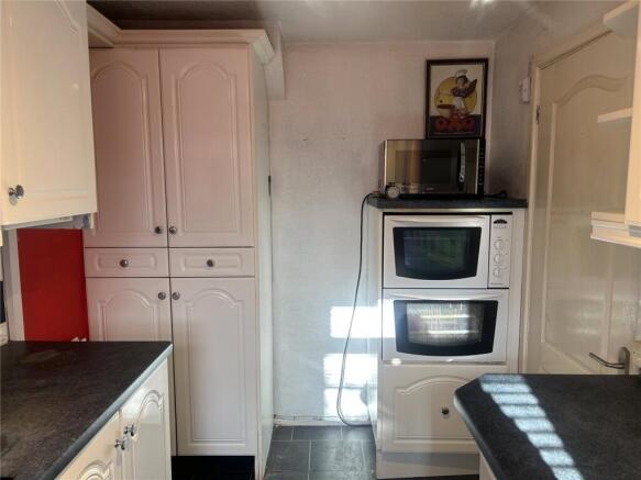 3 bed Semi-Detached for sale Image 7