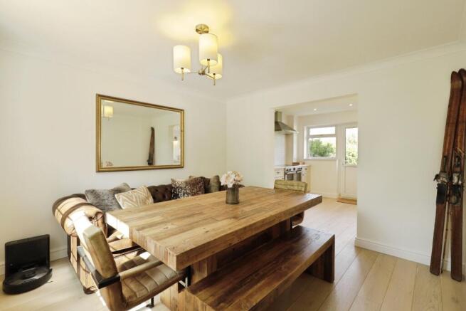 4 bed Detached for sale Image 8