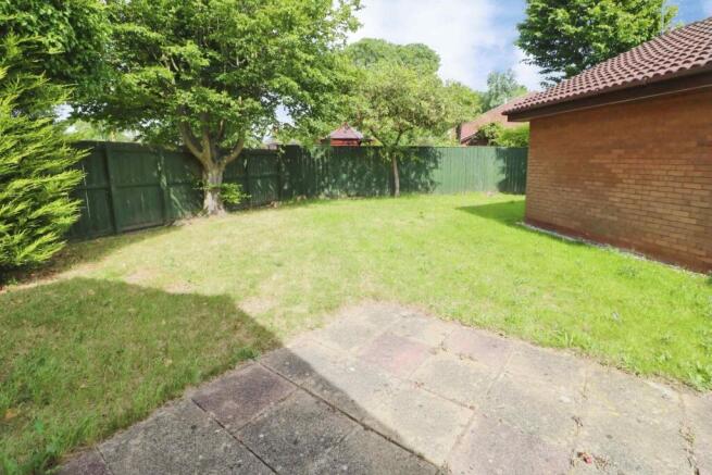 2 bed Detached Bungalow for sale Image 11