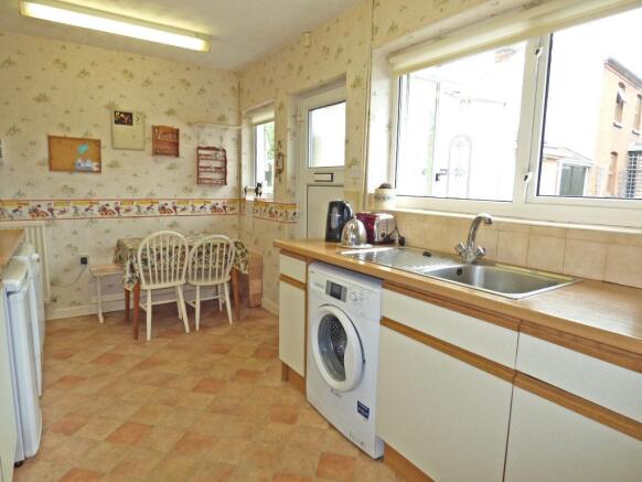 Kitchen & Breakfast Room