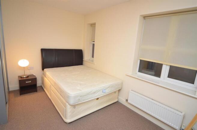 1 bed Apartment to rent Image 5