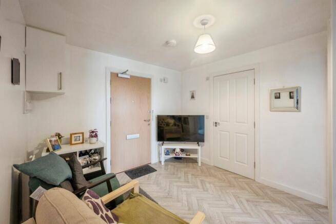 2 bed Apartment for sale Image 7